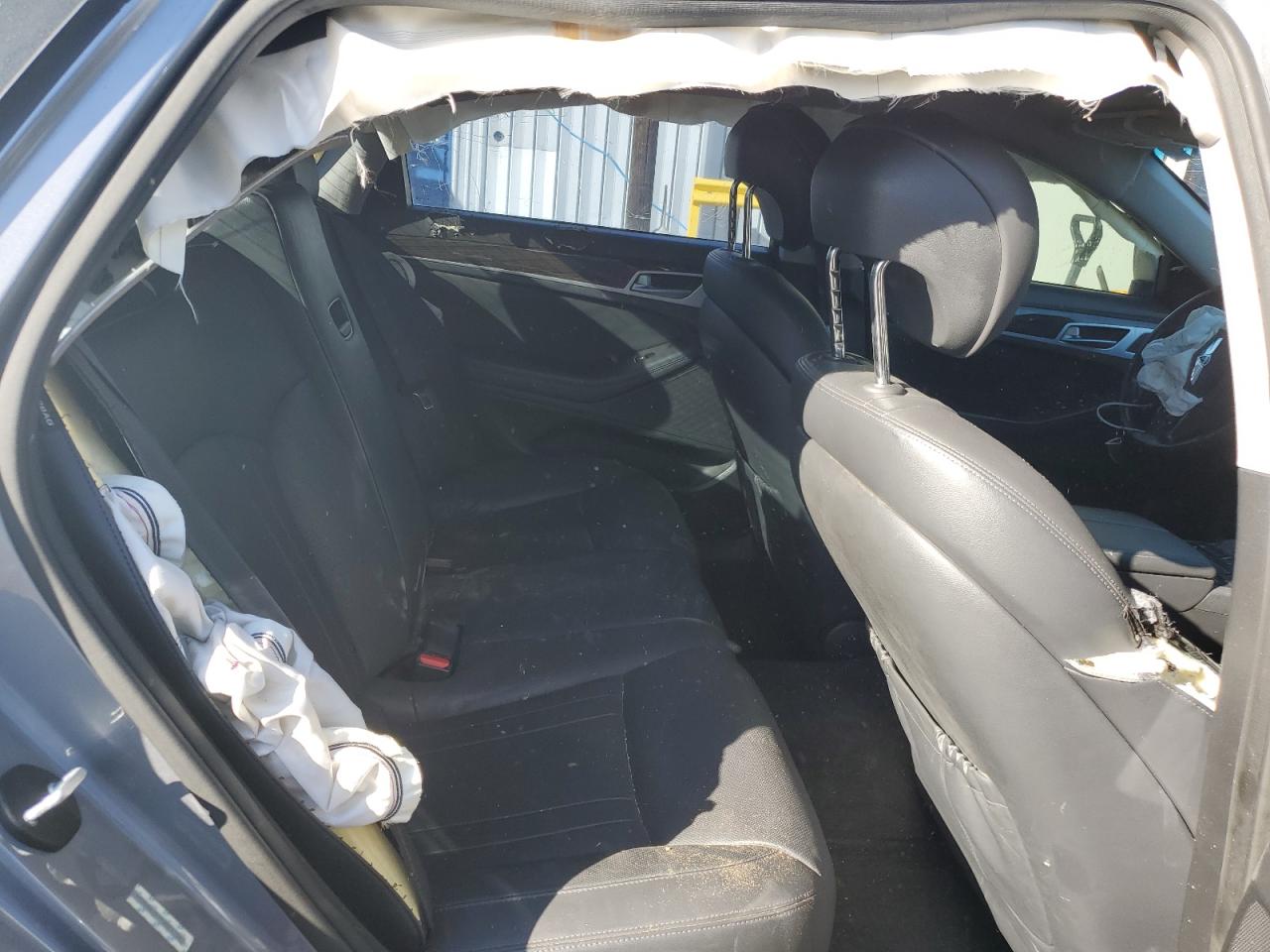 Hyundai Genesis 3.8l Image 8