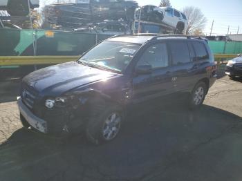  Salvage Toyota Highlander