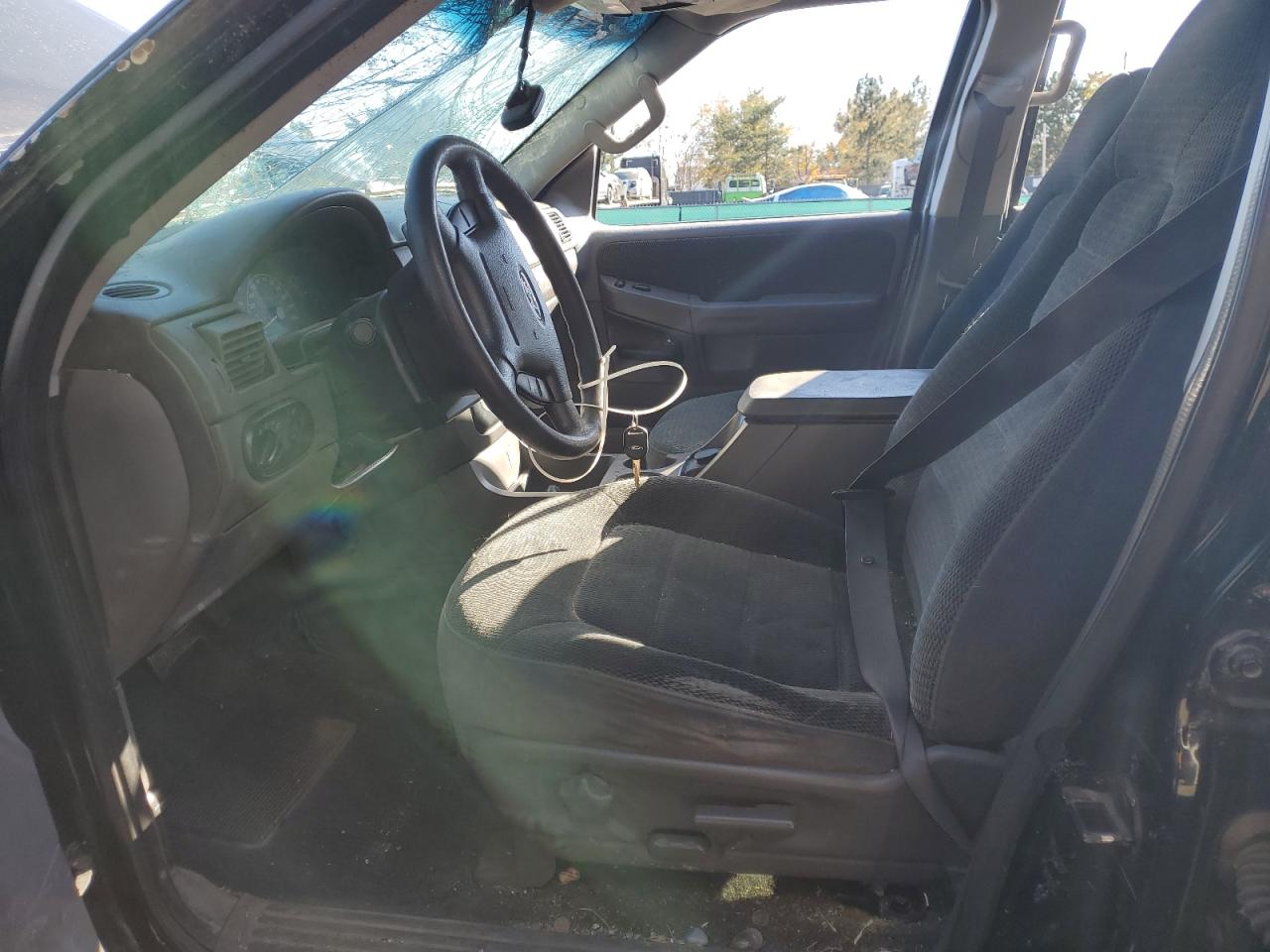 Ford Explorer Xlt Image 6