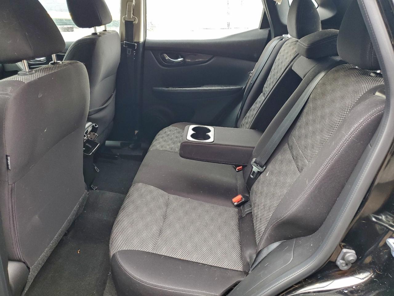 Nissan Rogue S Image 10