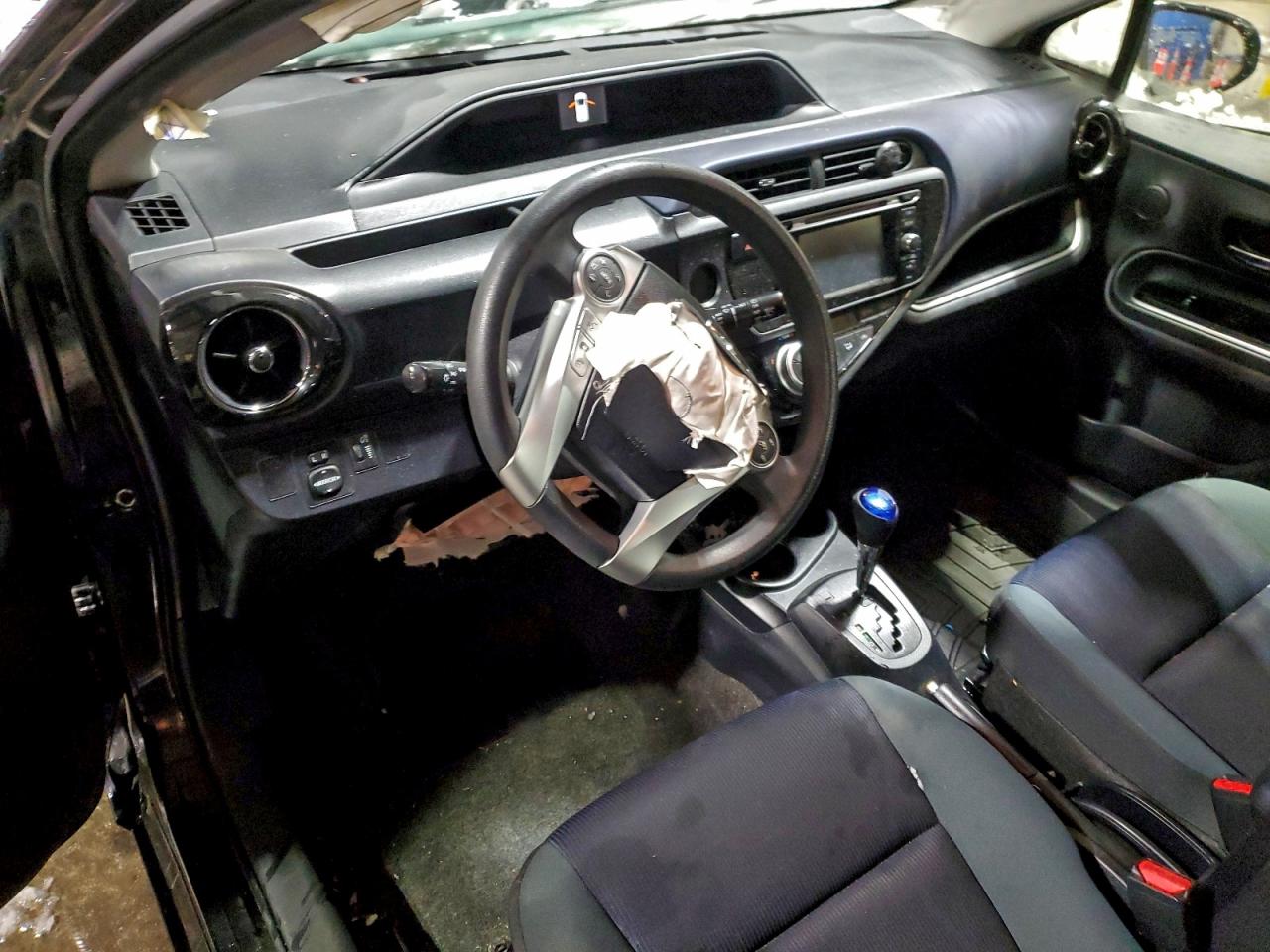 Toyota Prius Image 9