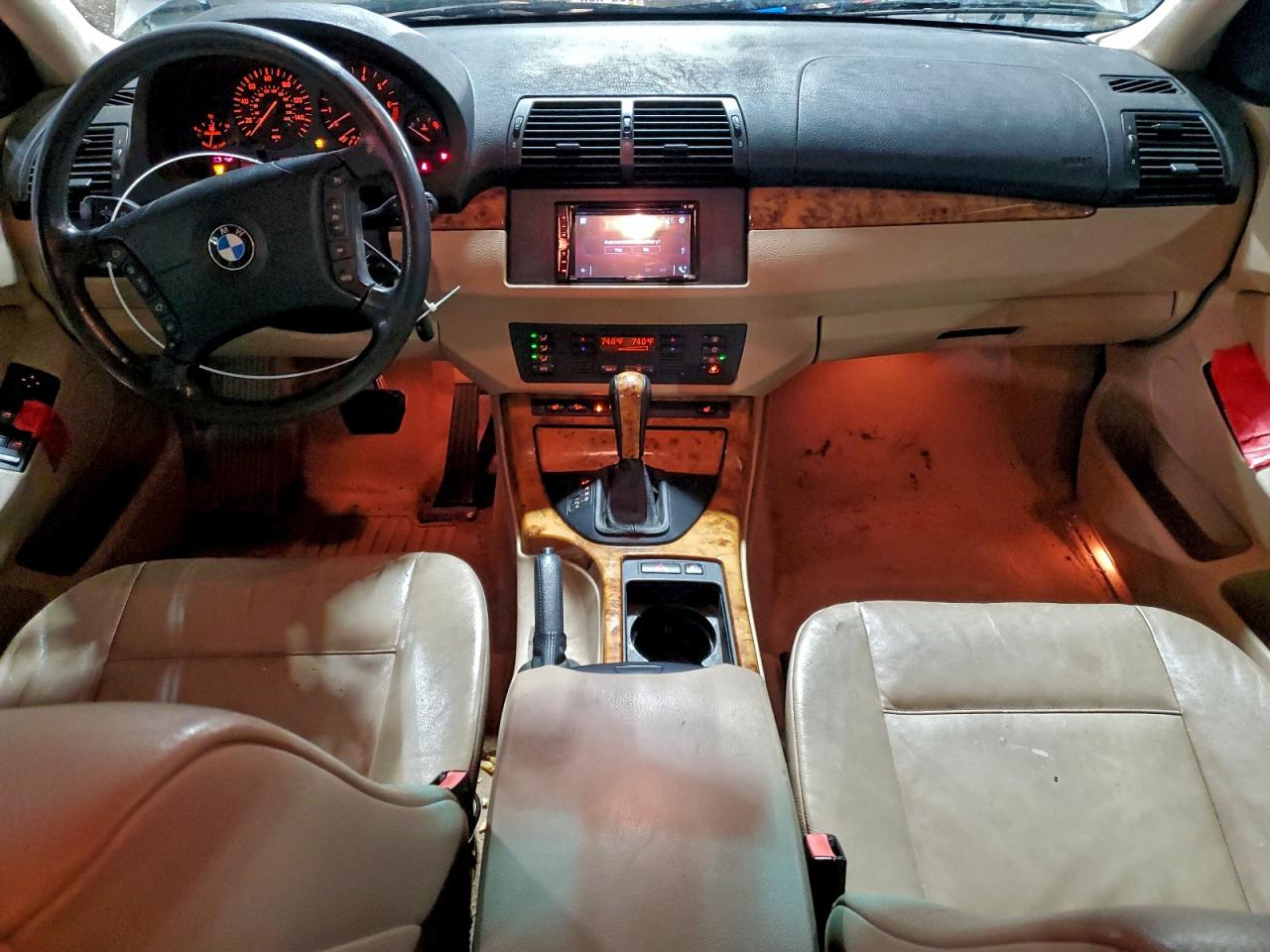 BMW X Series 3.0i Image 8