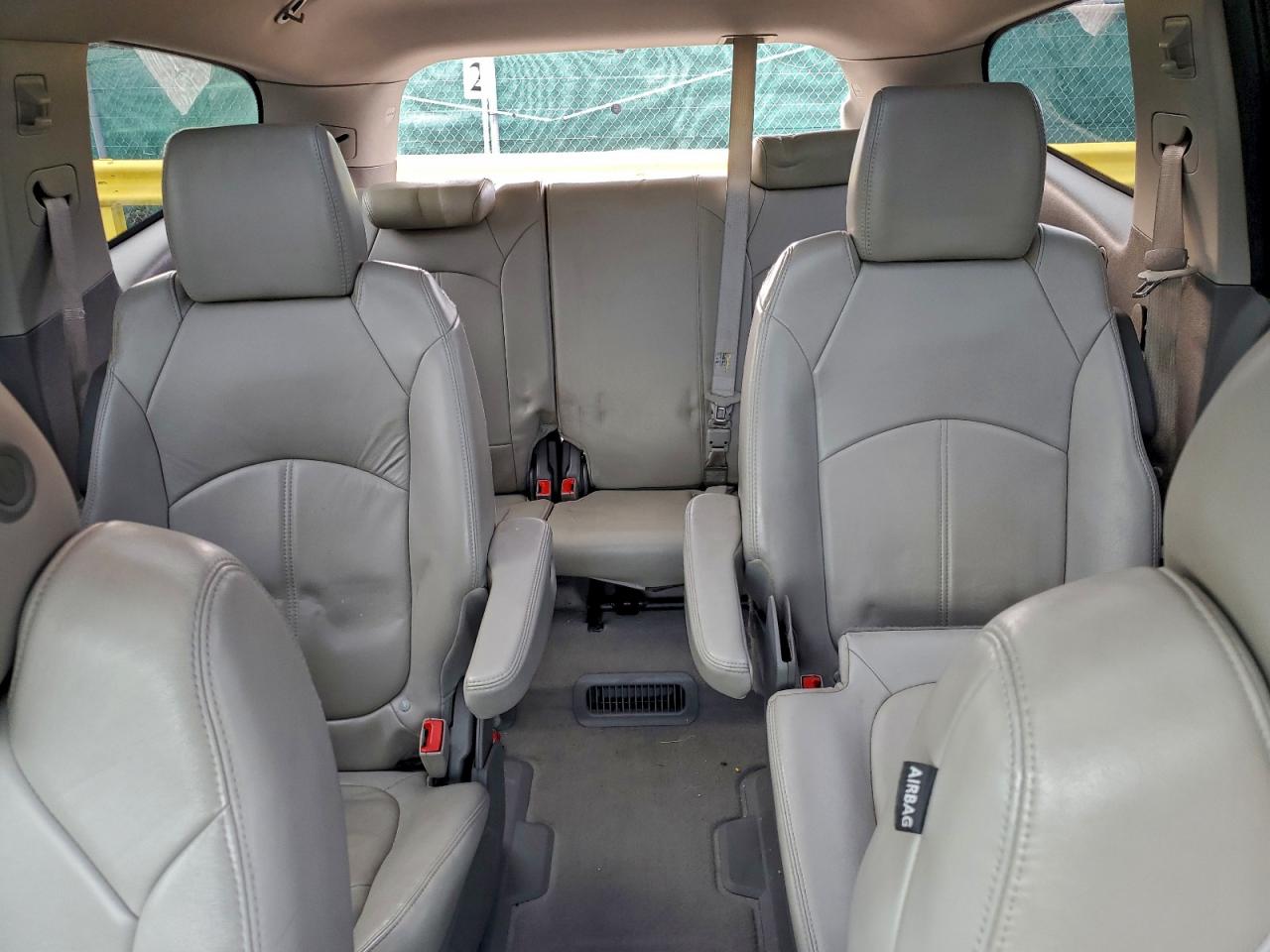 Chevrolet Traverse Lt Image 7