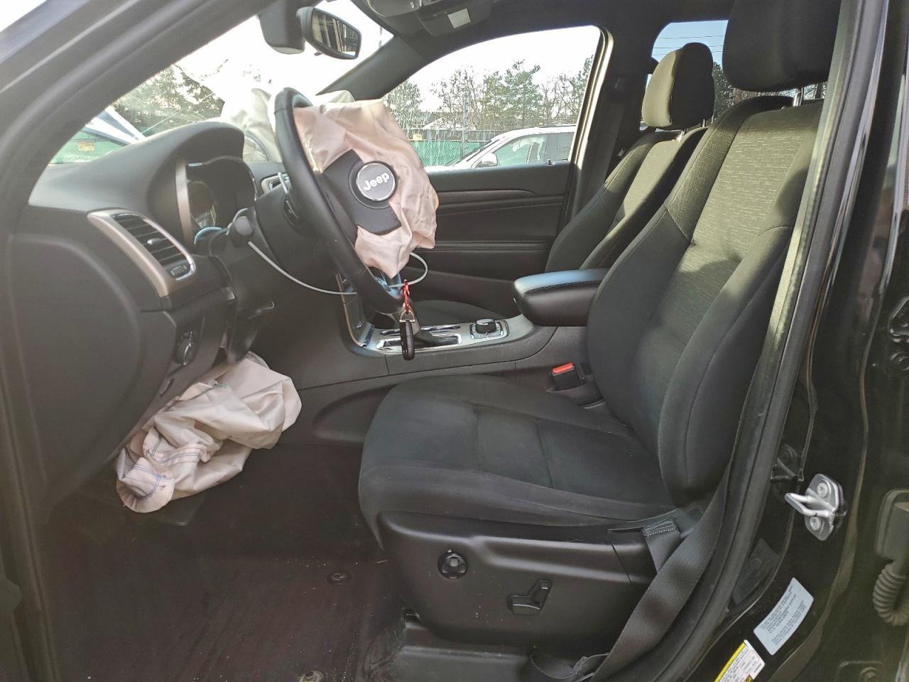 Jeep Grand Cherokee Laredo Image 12