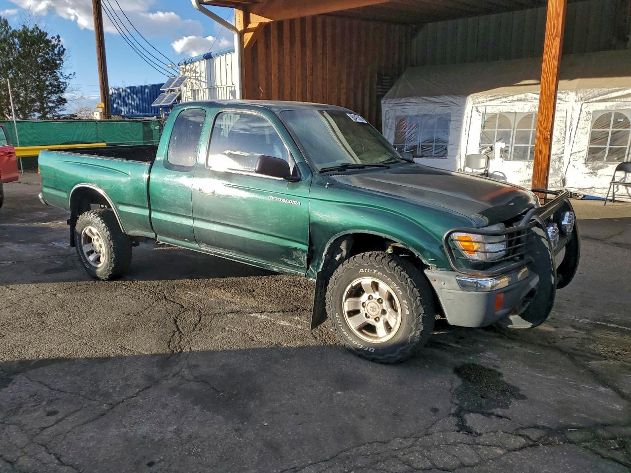 Toyota Tacoma Xtracab Image 4