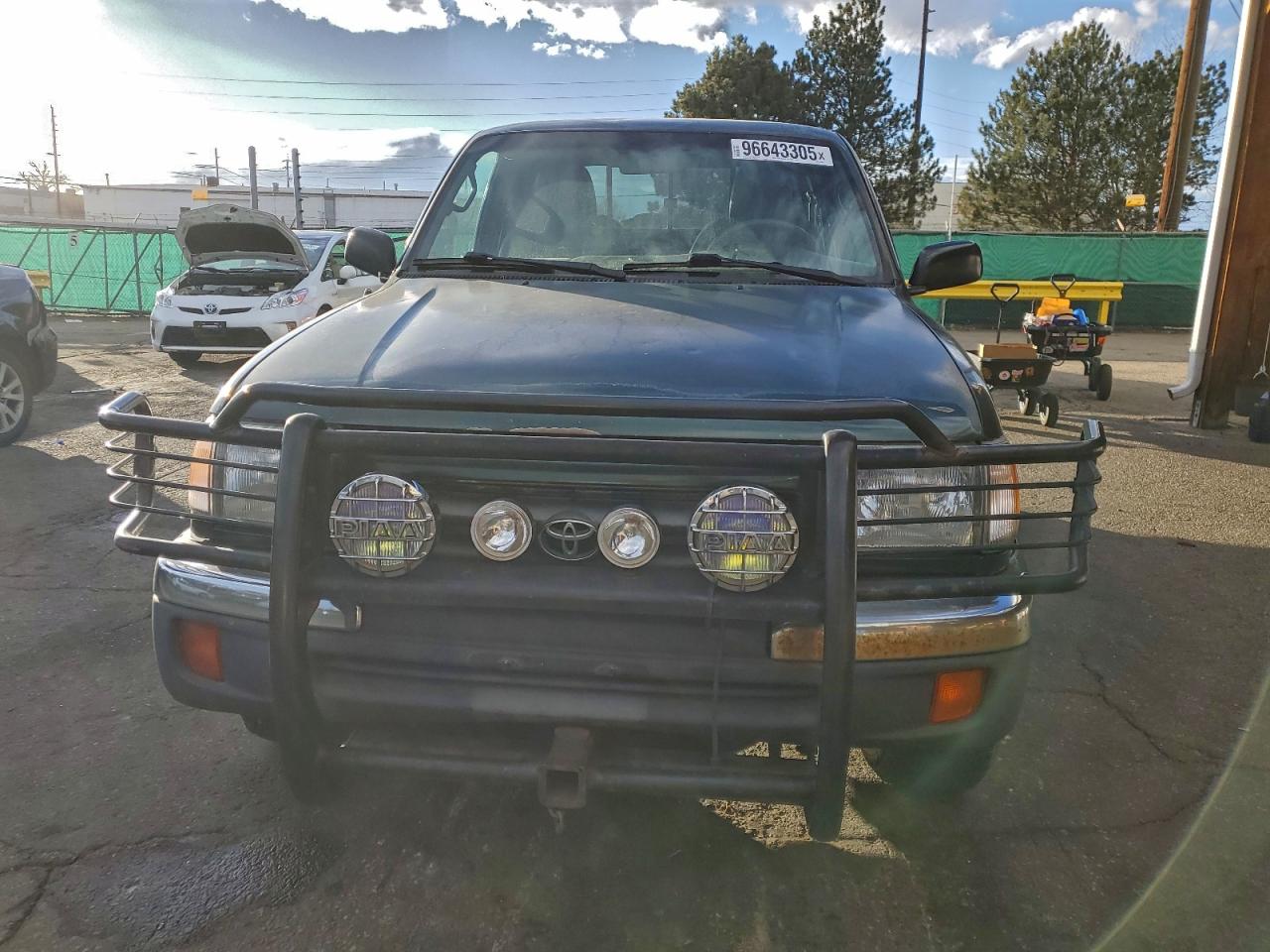 Toyota Tacoma Xtracab Image 3