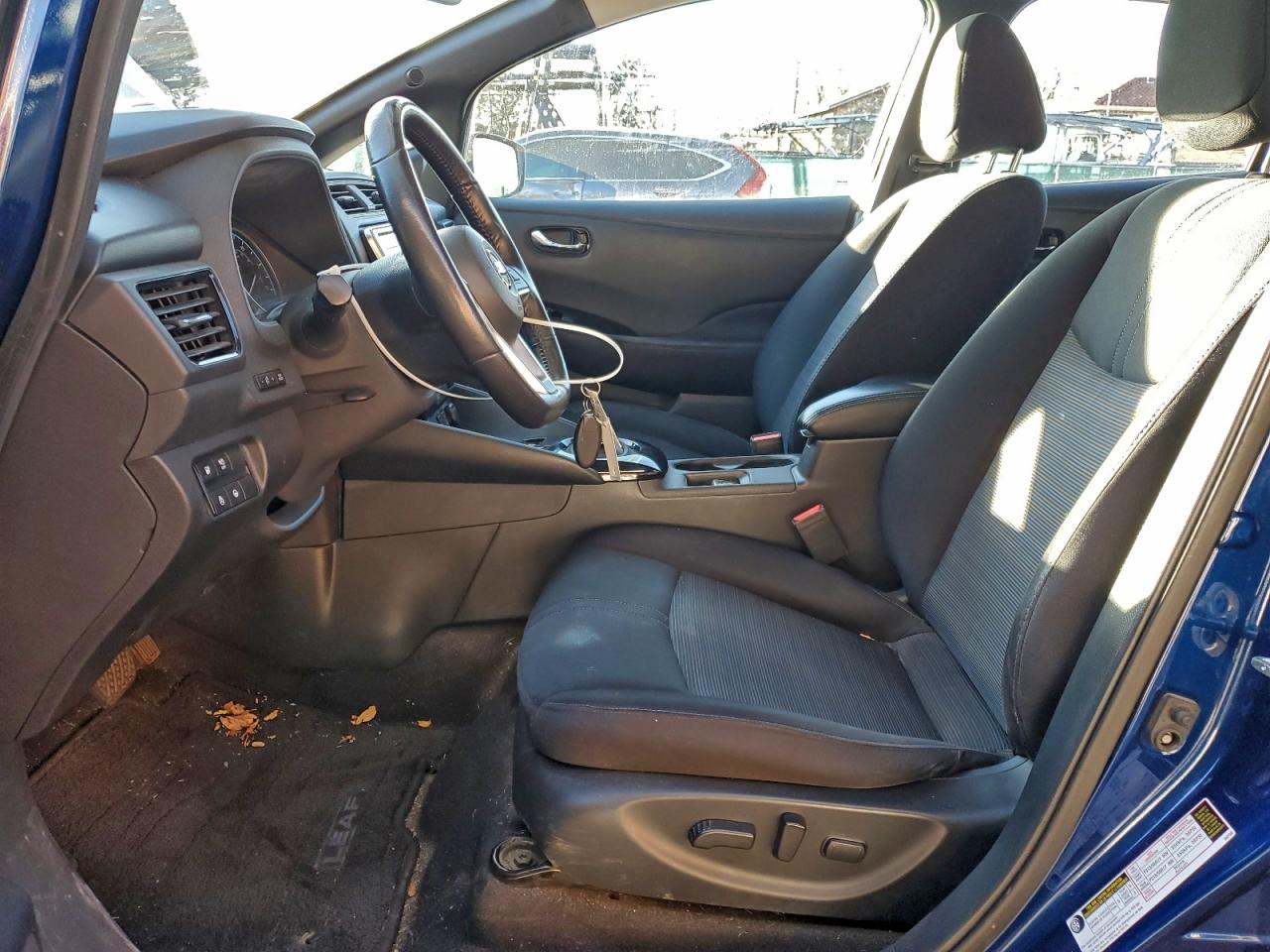 Nissan LEAF S Image 6