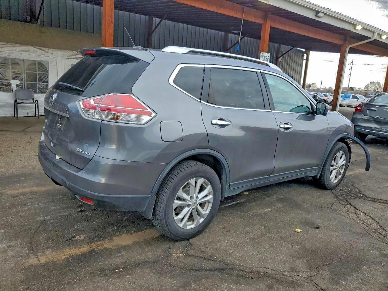 Nissan Rogue S Image 7