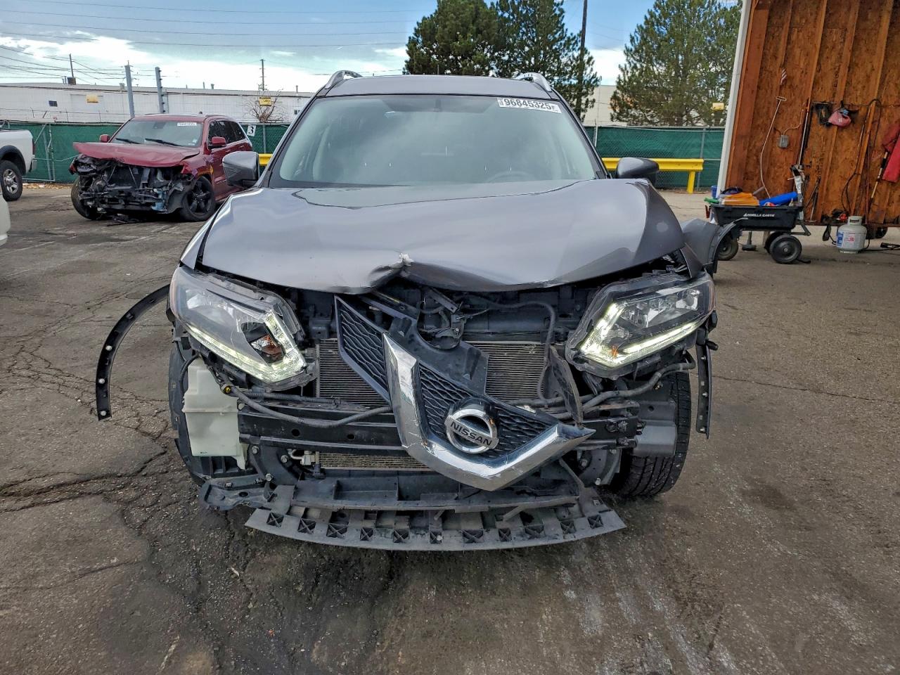 Nissan Rogue S Image 2