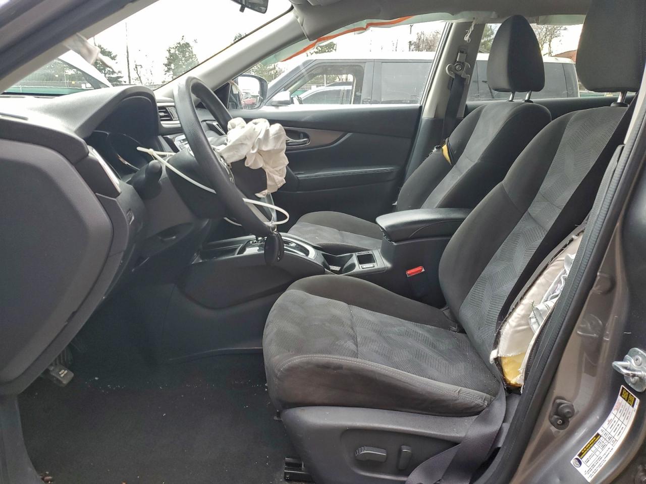 Nissan Rogue S Image 5