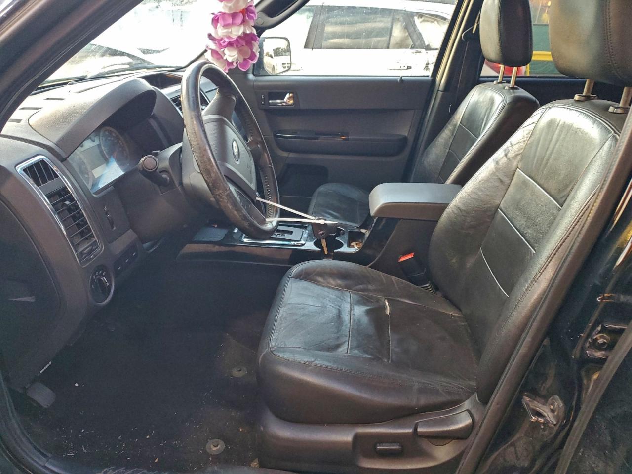 Ford Escape Limited Image 4