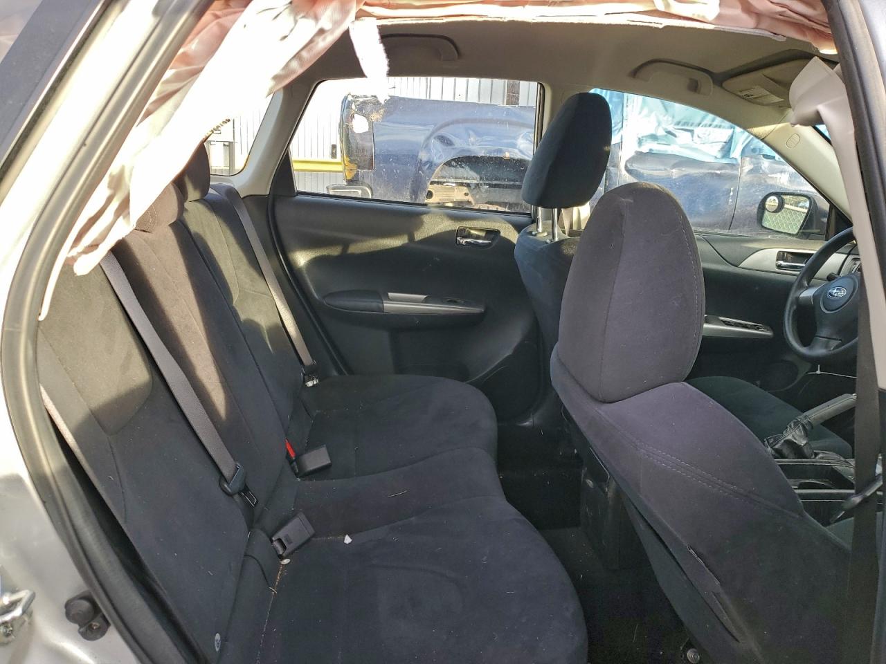 Subaru Impreza 2.5i Image 11