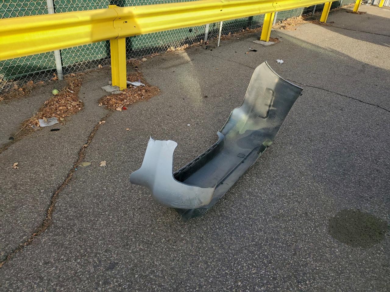 Subaru Impreza 2.5i Image 9