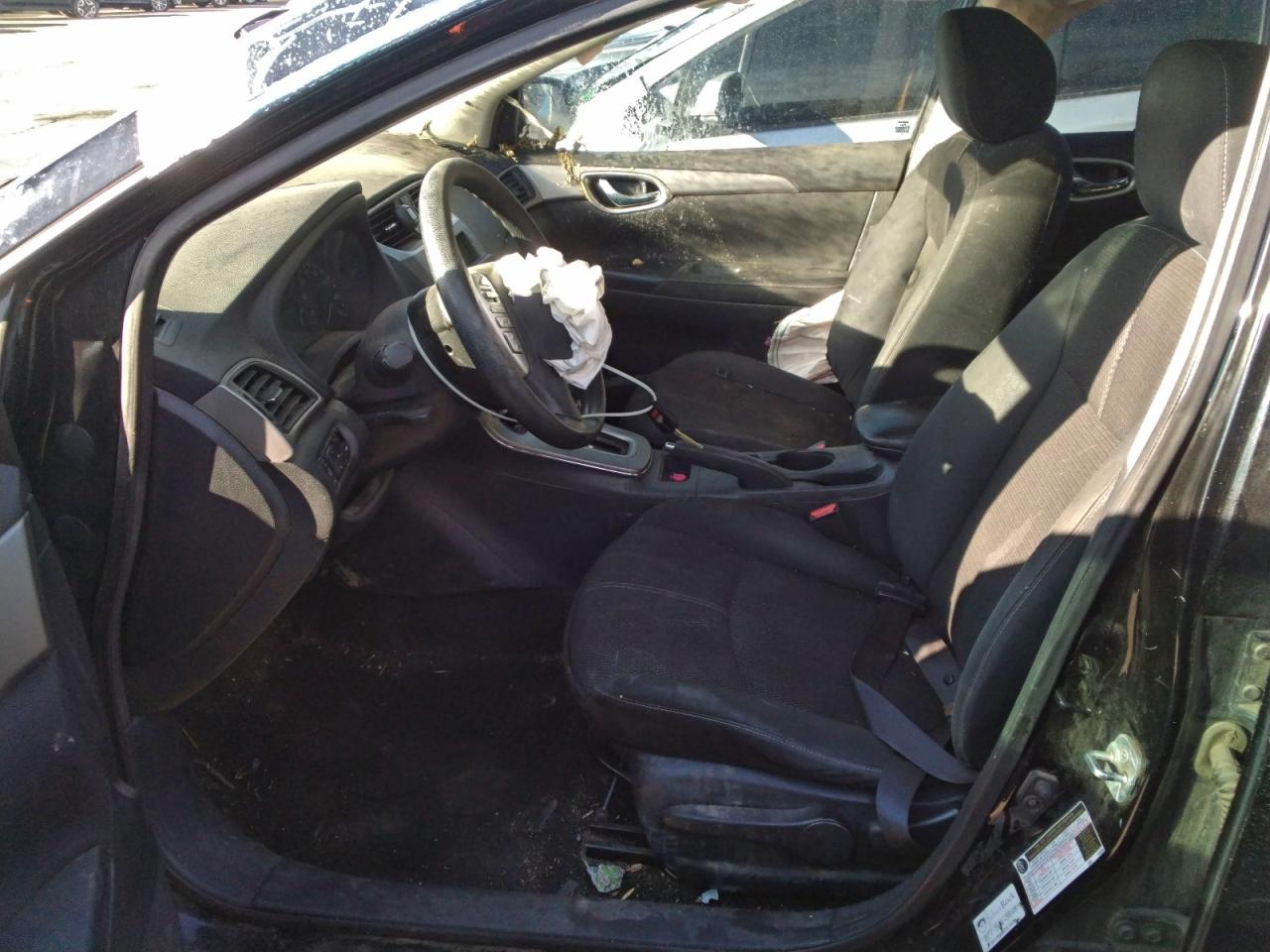 Nissan Sentra S Image 4