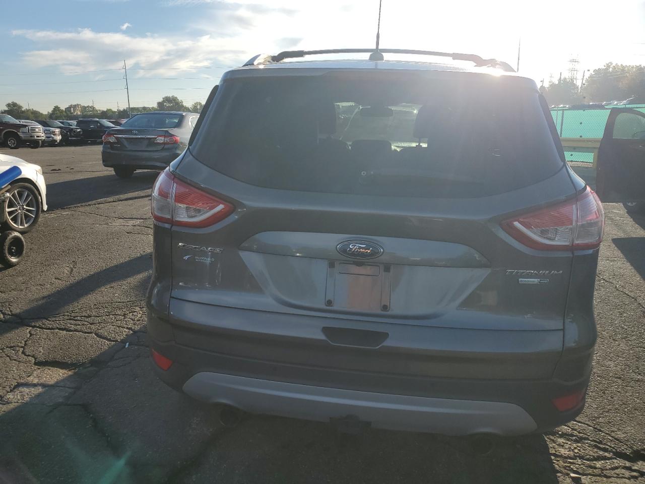 Ford Escape Titanium Image 2