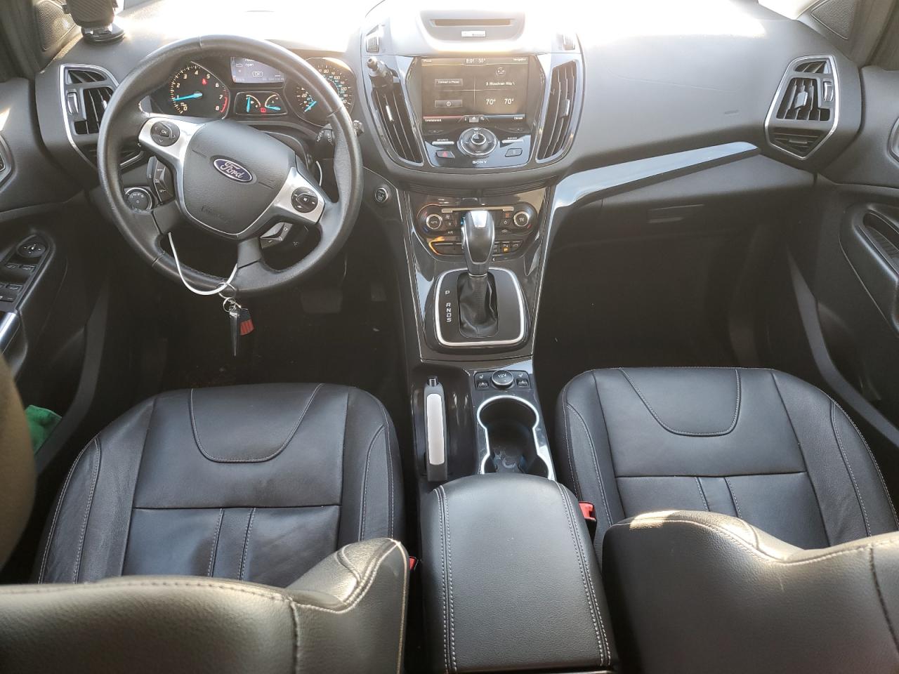 Ford Escape Titanium Image 3