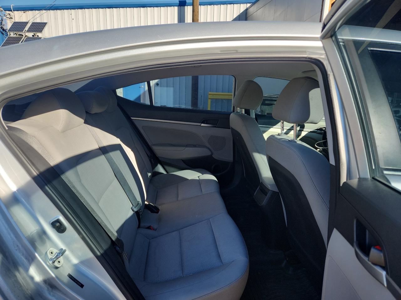 Hyundai ELANTRA Sel Image 6