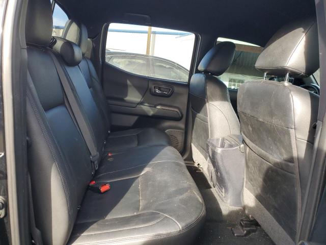 Toyota Tacoma Double Cab Image 4