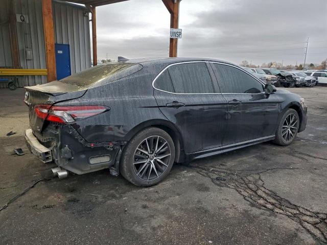 Toyota Camry Se Image 4