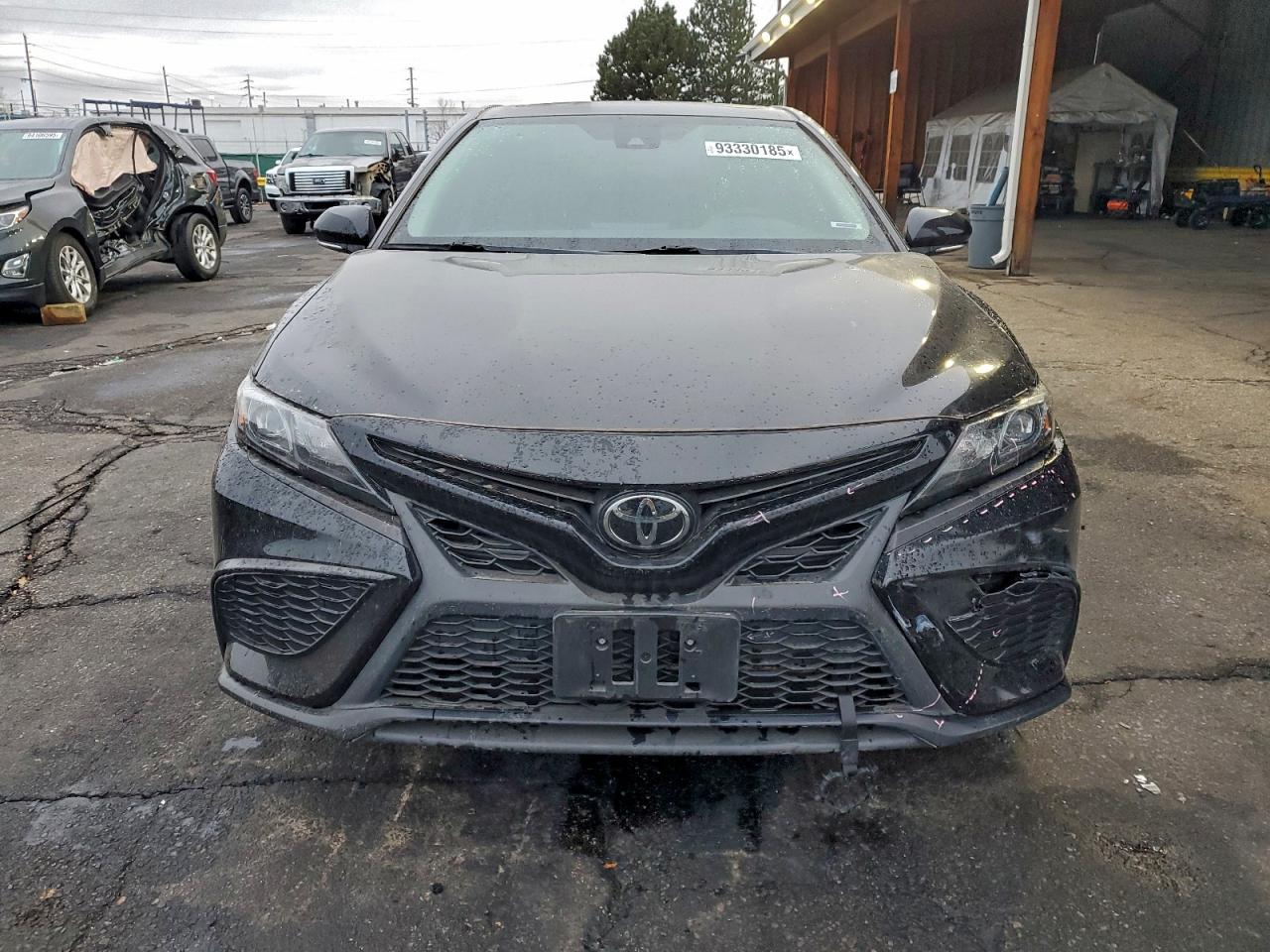 Toyota Camry Se Image 9