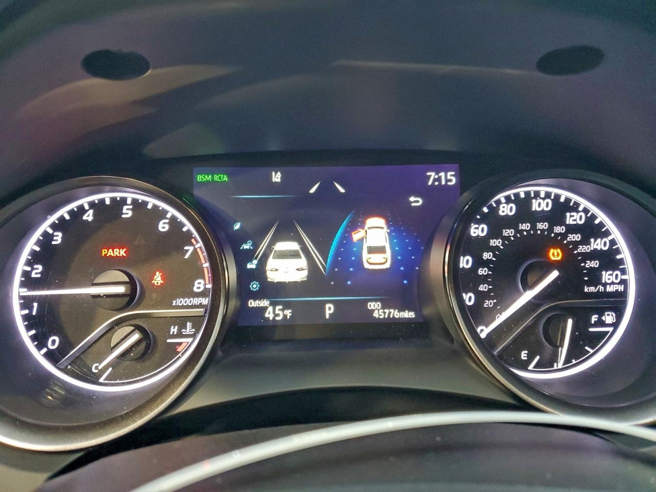 Toyota Camry Se Image 12