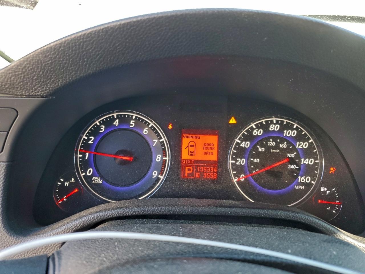 INFINITI G37 Base Image 8