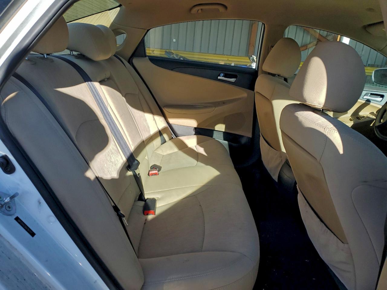 Hyundai SONATA Gls Image 4