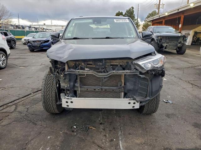 Toyota 4Runner Sr5/sr5 Premium Image 3