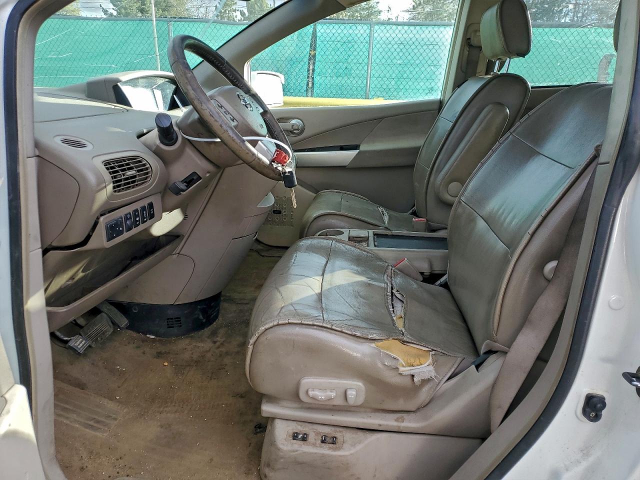 Nissan Quest S Image 9