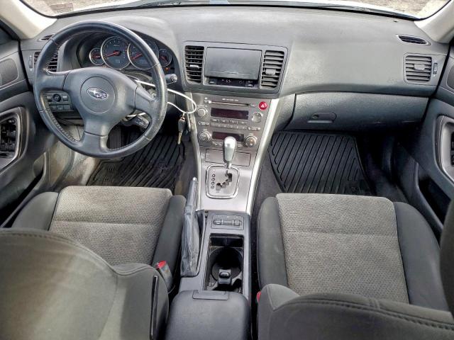 Subaru Legacy Outback 3.0r Image 2
