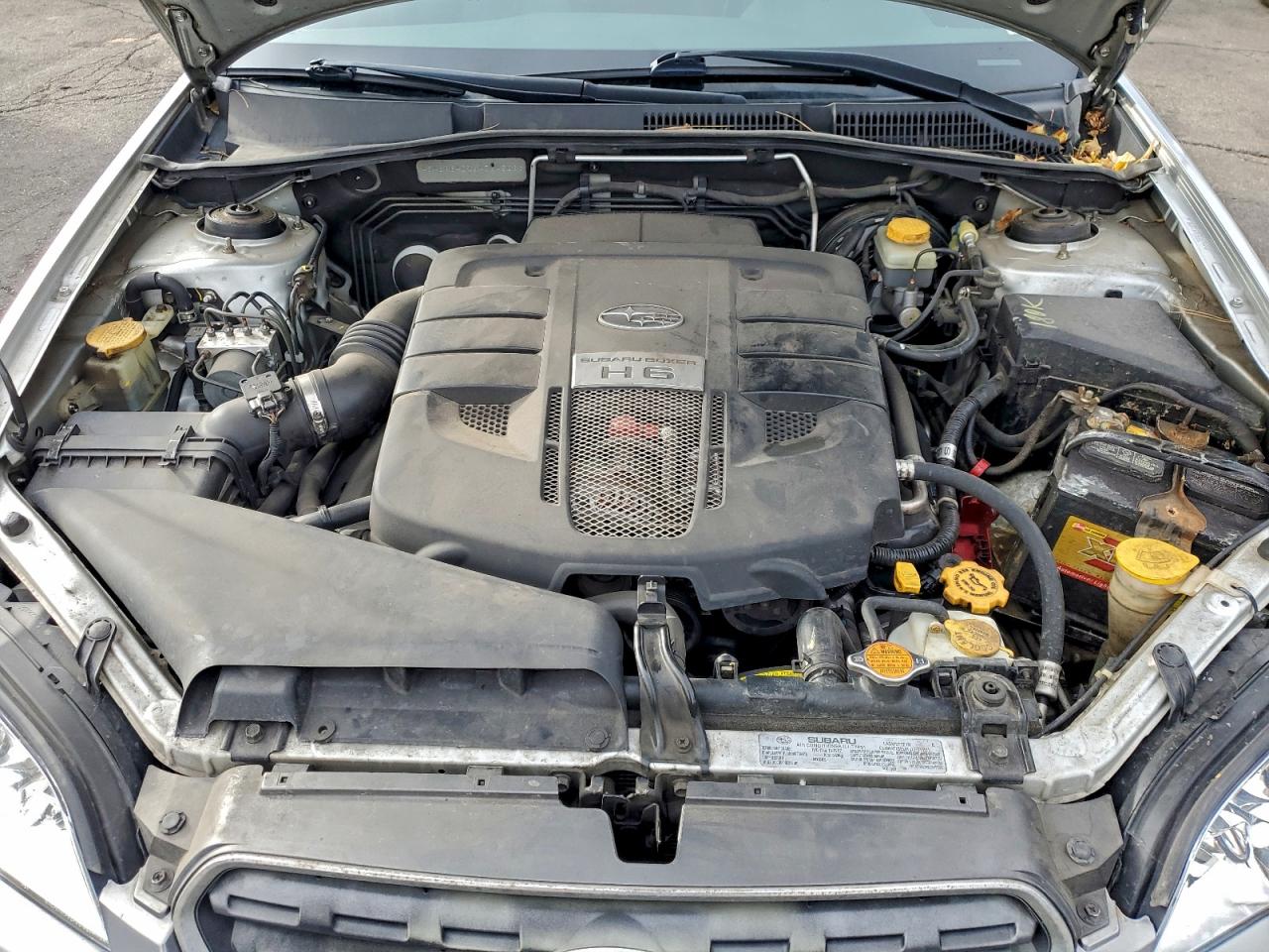 Subaru Legacy Outback 3.0r Image 11