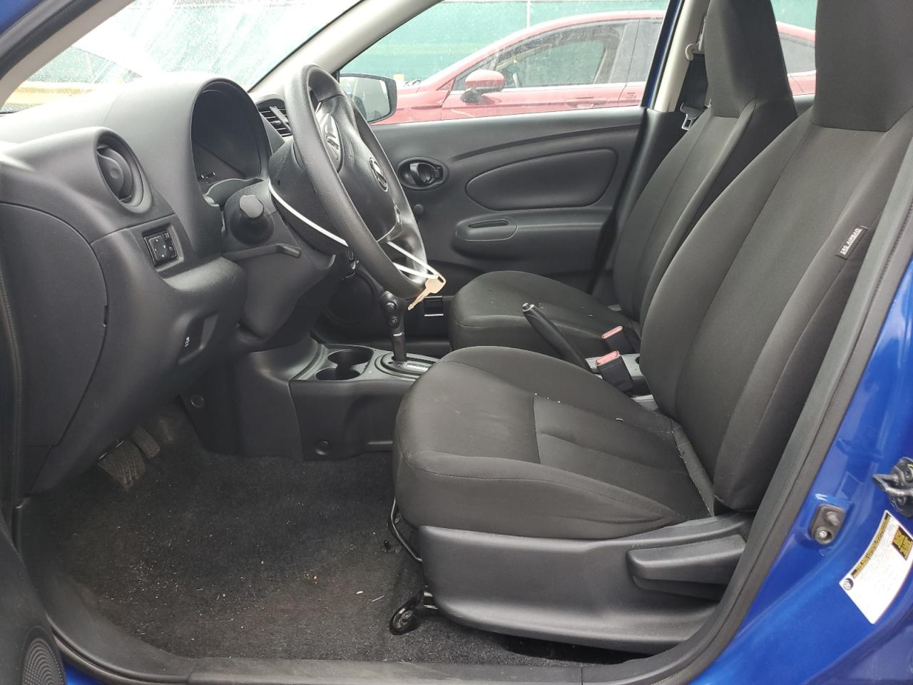 Nissan Versa S Image 3