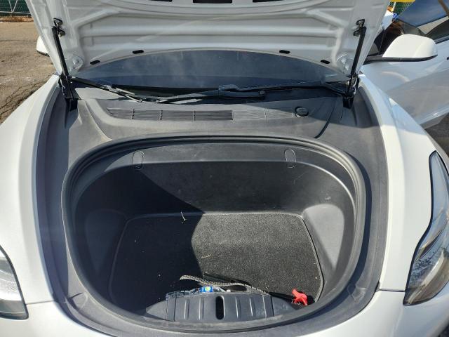 Tesla Model 3 Image 6
