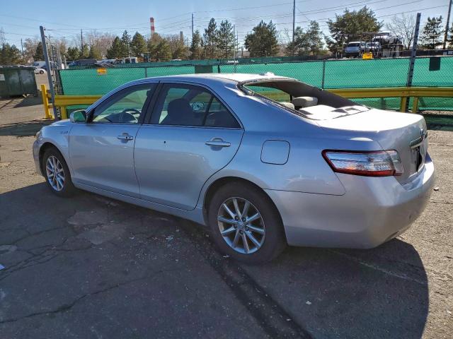 Toyota Camry Hybrid Image 3