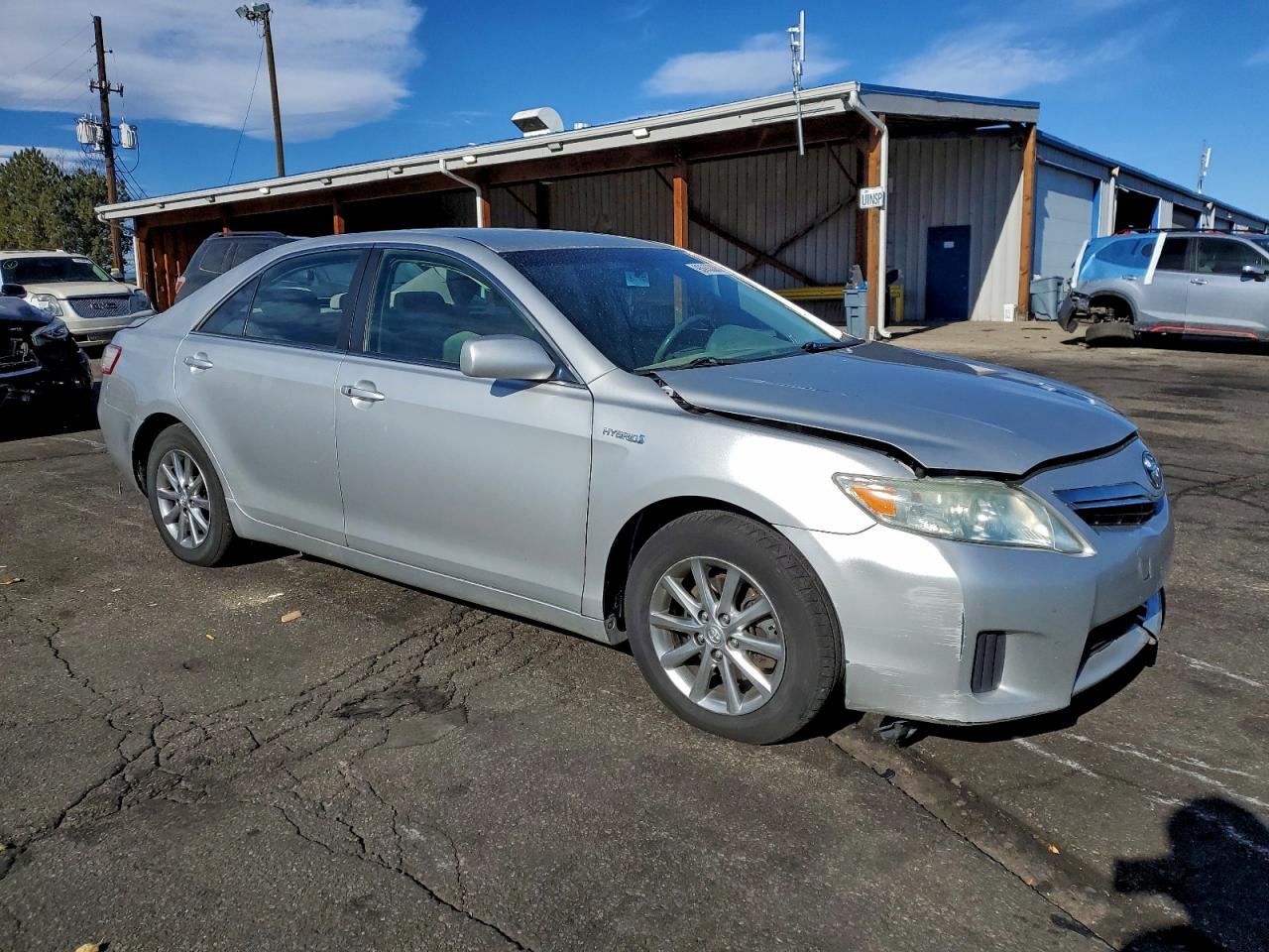 Toyota Camry Hybrid Image 6
