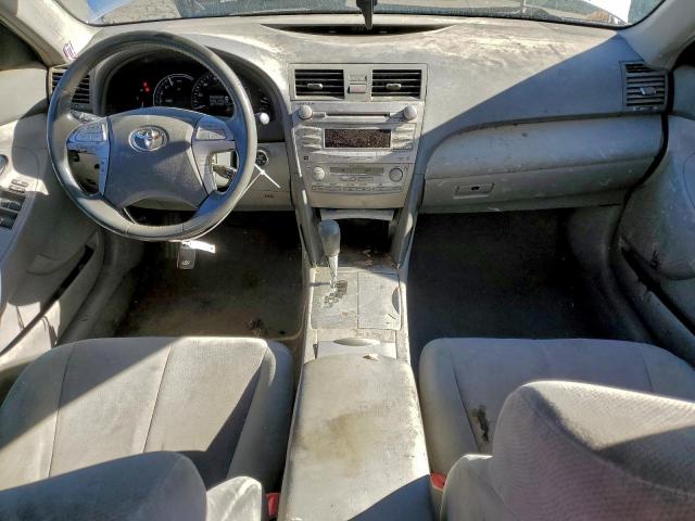 Toyota Camry Hybrid Image 9