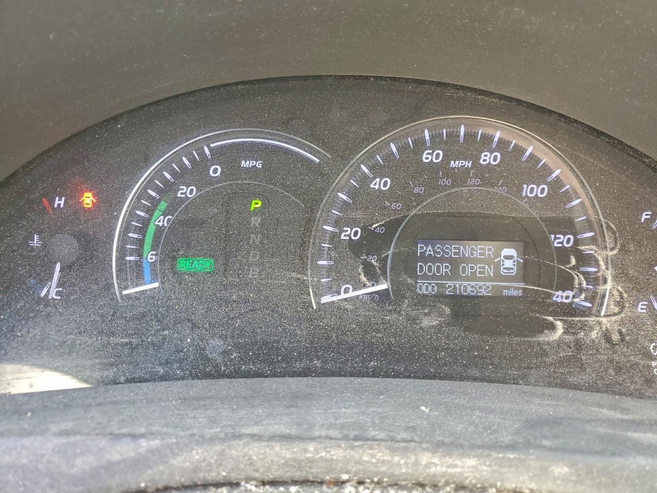 Toyota Camry Hybrid Image 2