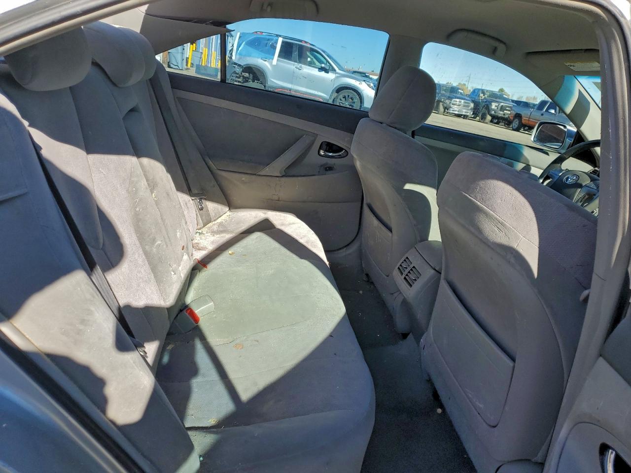 Toyota Camry Hybrid Image 7