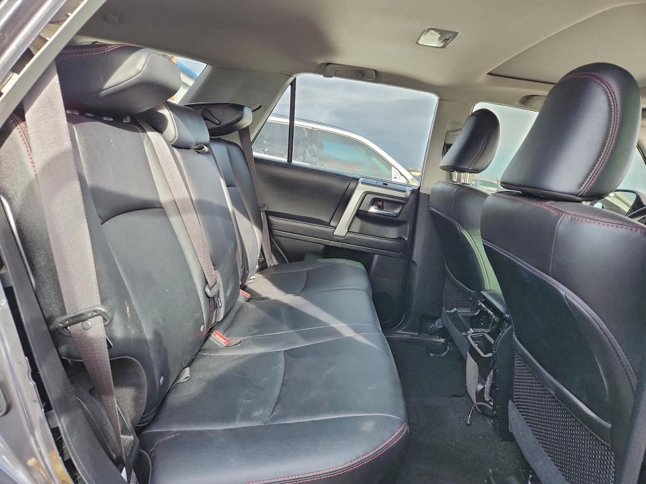 Toyota 4Runner Sr5 Premium Image 9