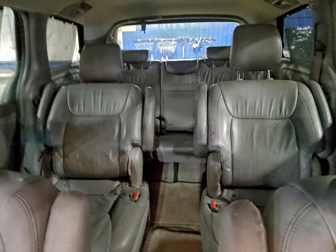 Toyota Sienna Xle Image 12