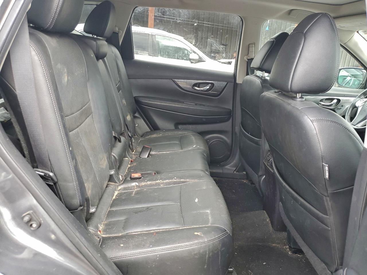 Nissan Rogue S Image 3