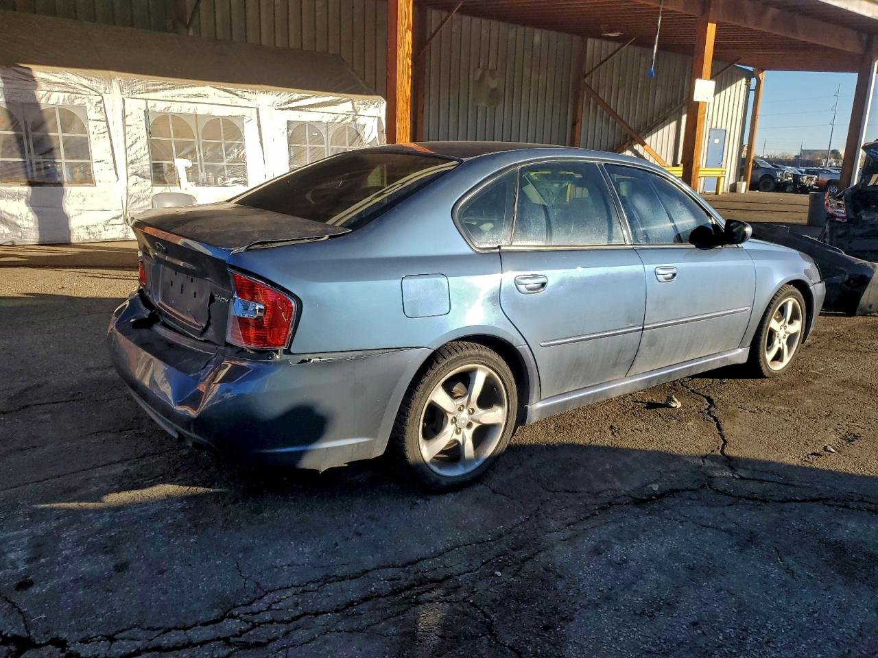 Subaru Legacy 2.5i Limited Image 3