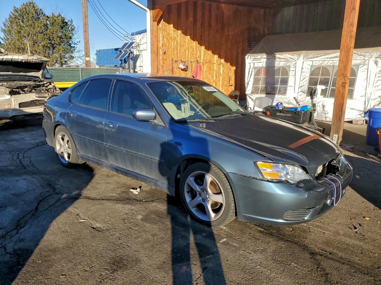 Subaru Legacy 2.5i Limited Image 2