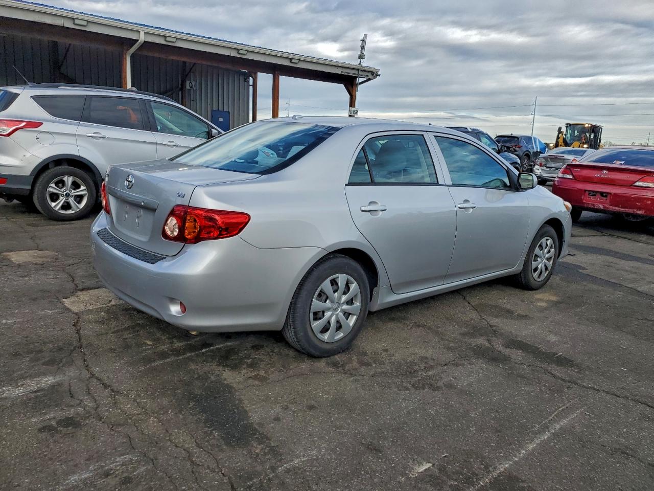 Toyota Corolla Base Image 11