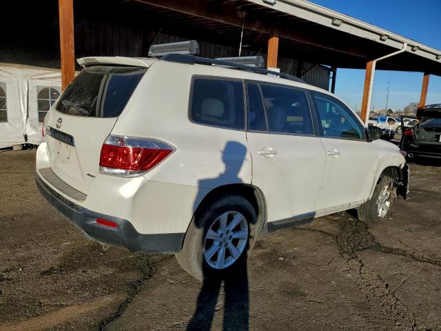 Toyota Highlander Base Image 5