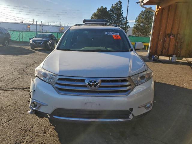 Toyota Highlander Base Image 8