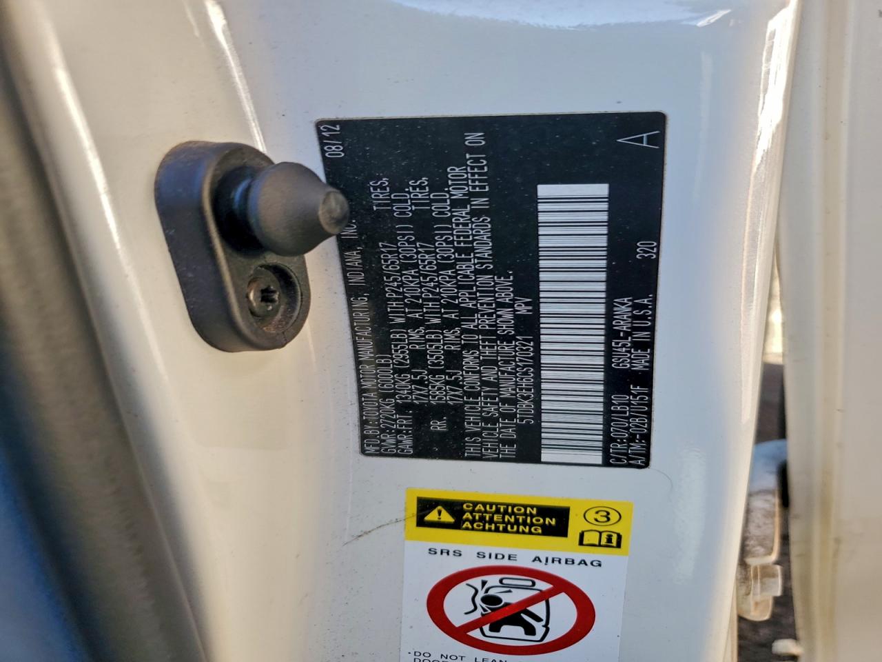 Toyota Highlander Base Image 10