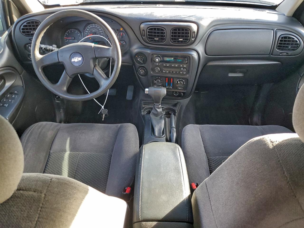 Chevrolet Trailblazer Ls Image 10