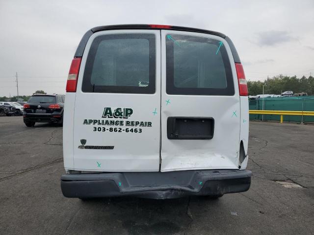 Chevrolet Express Image 14