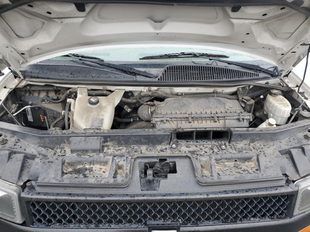 Chevrolet Express Image 8